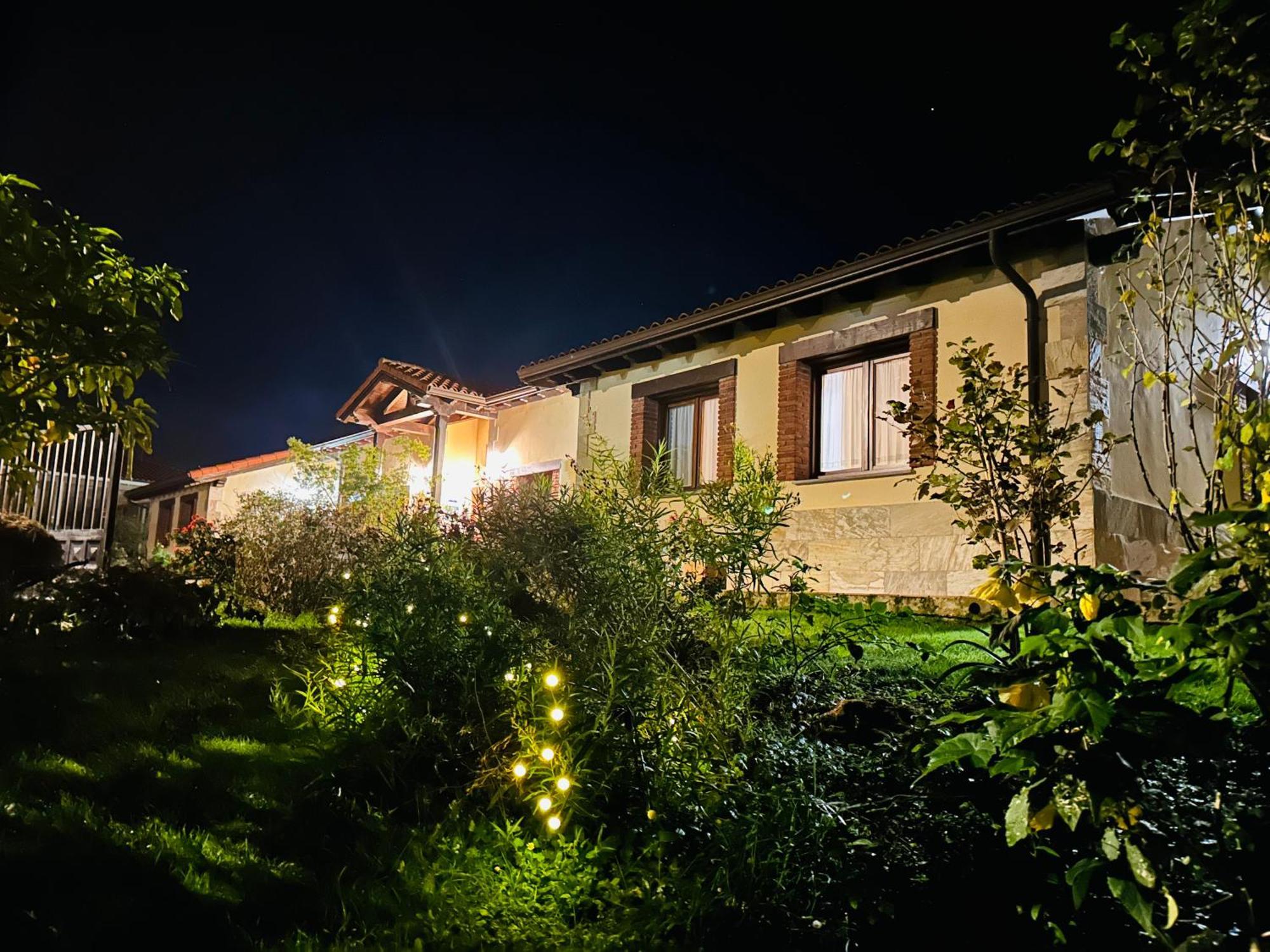 Oviñana Apartamentos Rurales La Carbayala מראה חיצוני תמונה