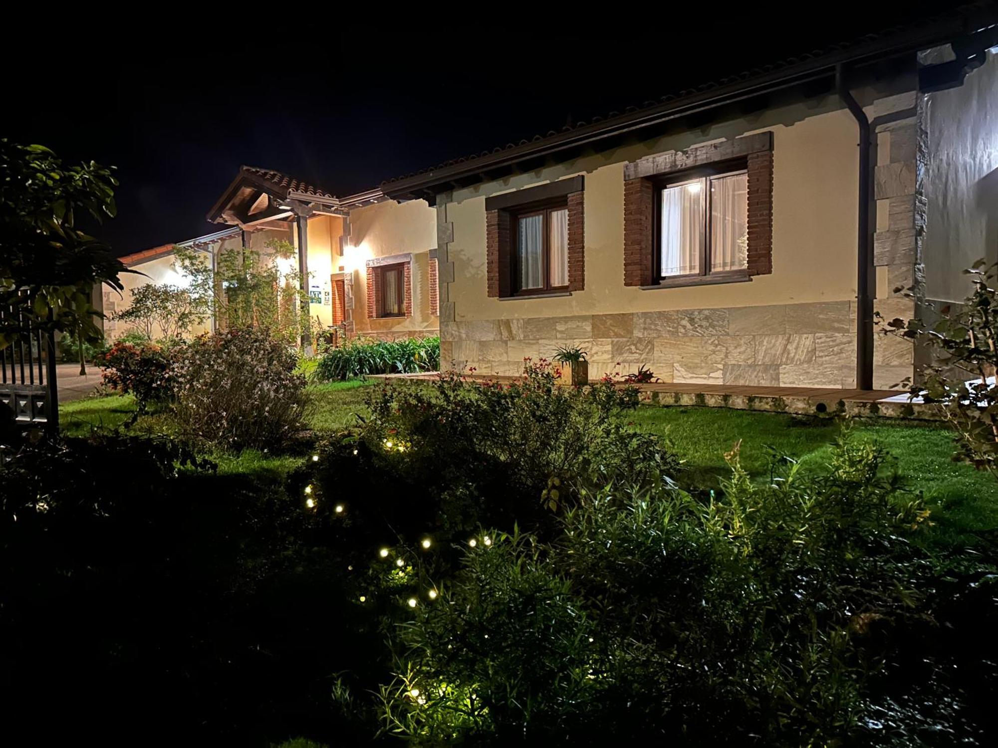 Oviñana Apartamentos Rurales La Carbayala מראה חיצוני תמונה
