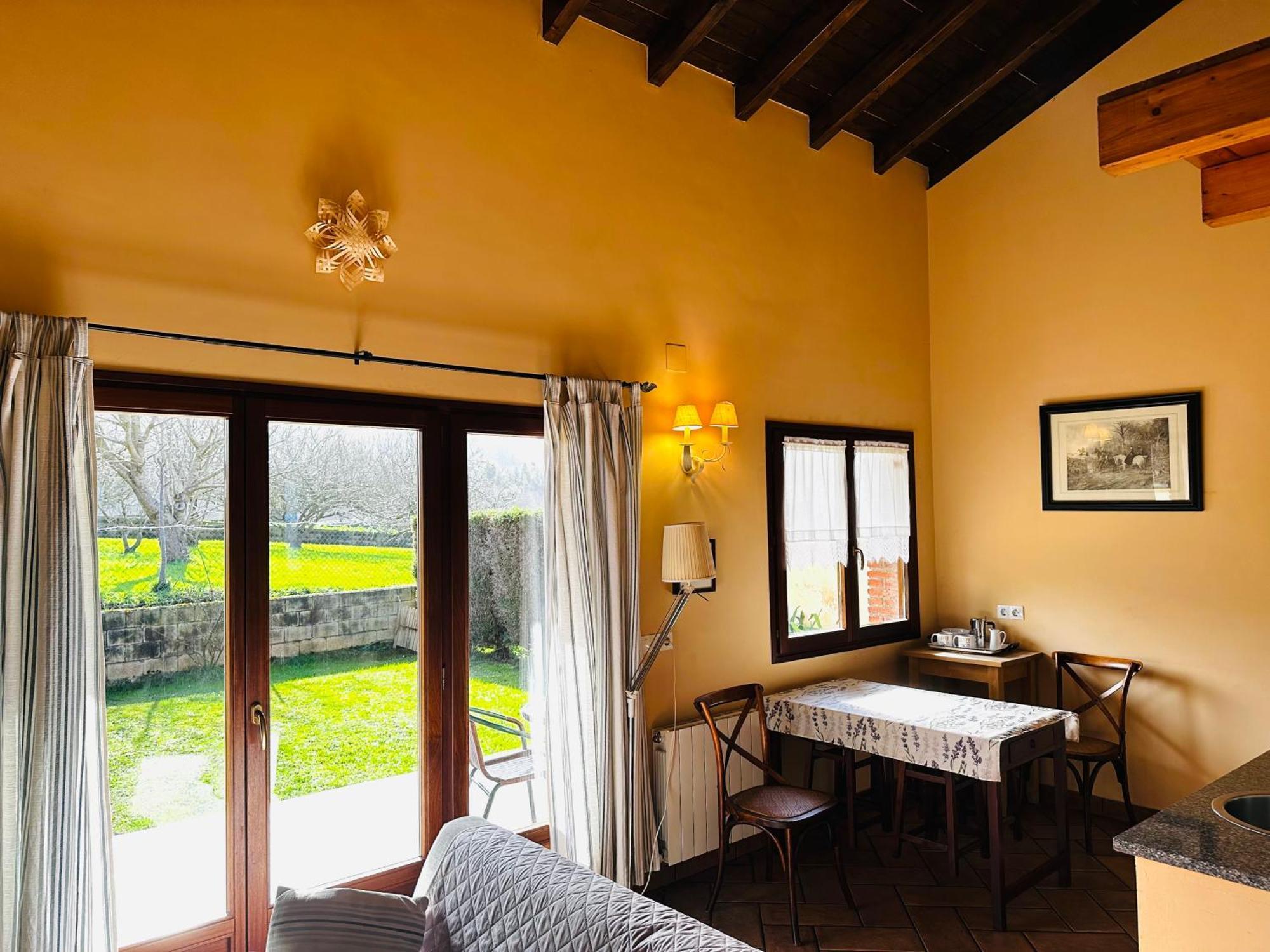 Oviñana Apartamentos Rurales La Carbayala מראה חיצוני תמונה