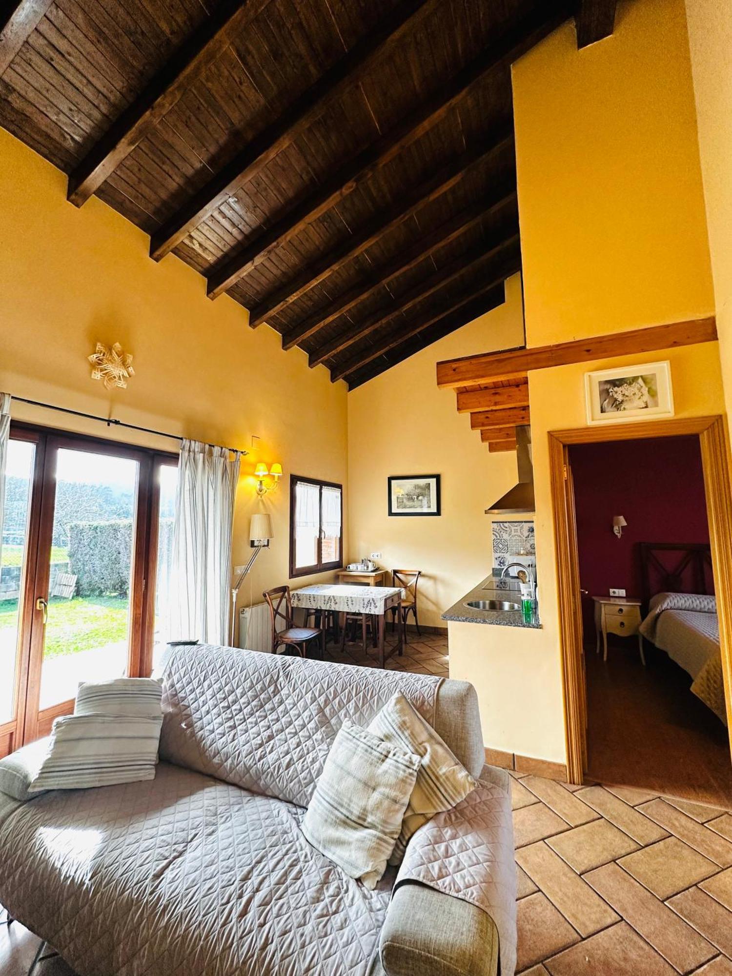 Oviñana Apartamentos Rurales La Carbayala מראה חיצוני תמונה